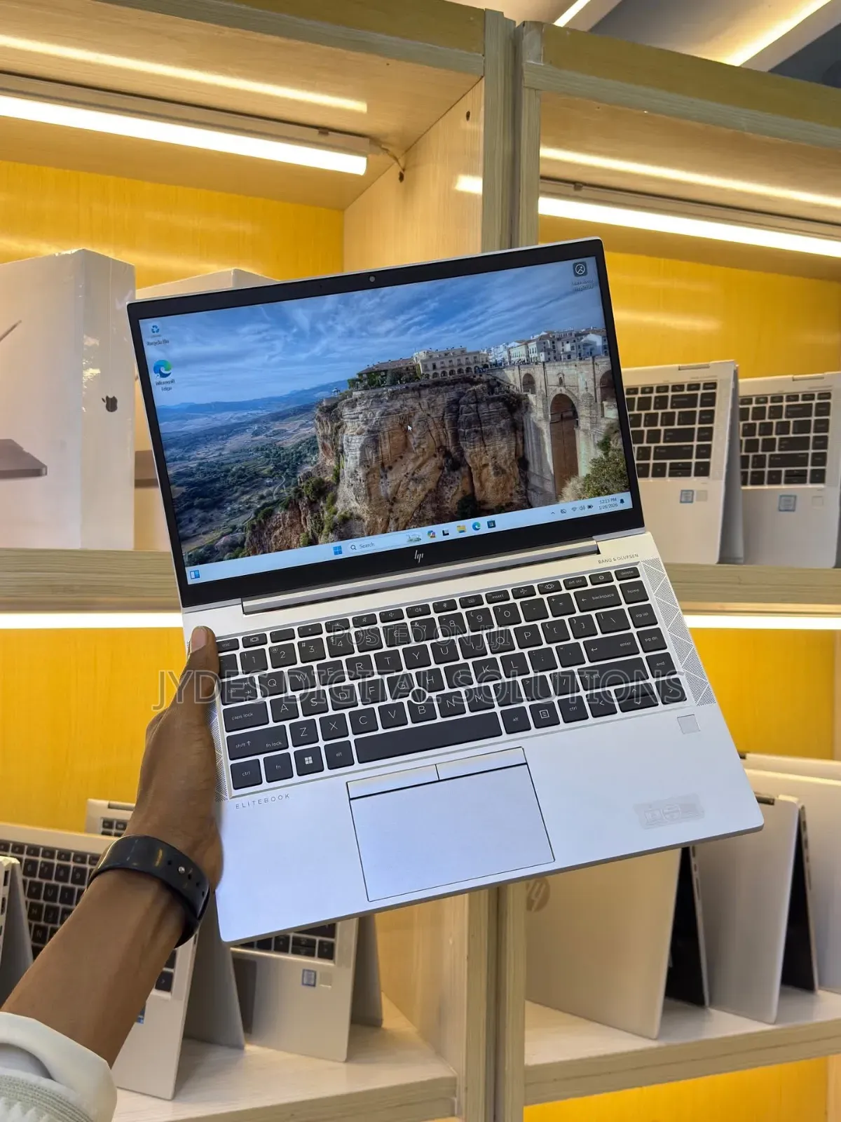 Laptop HP EliteBook 845 G7 16GB AMD Ryzen 7 SSD 256GB