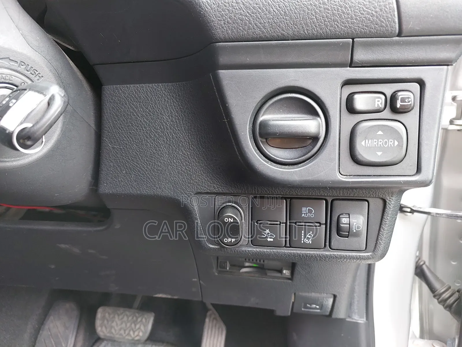 Toyota Corolla Fielder 2019 Silver