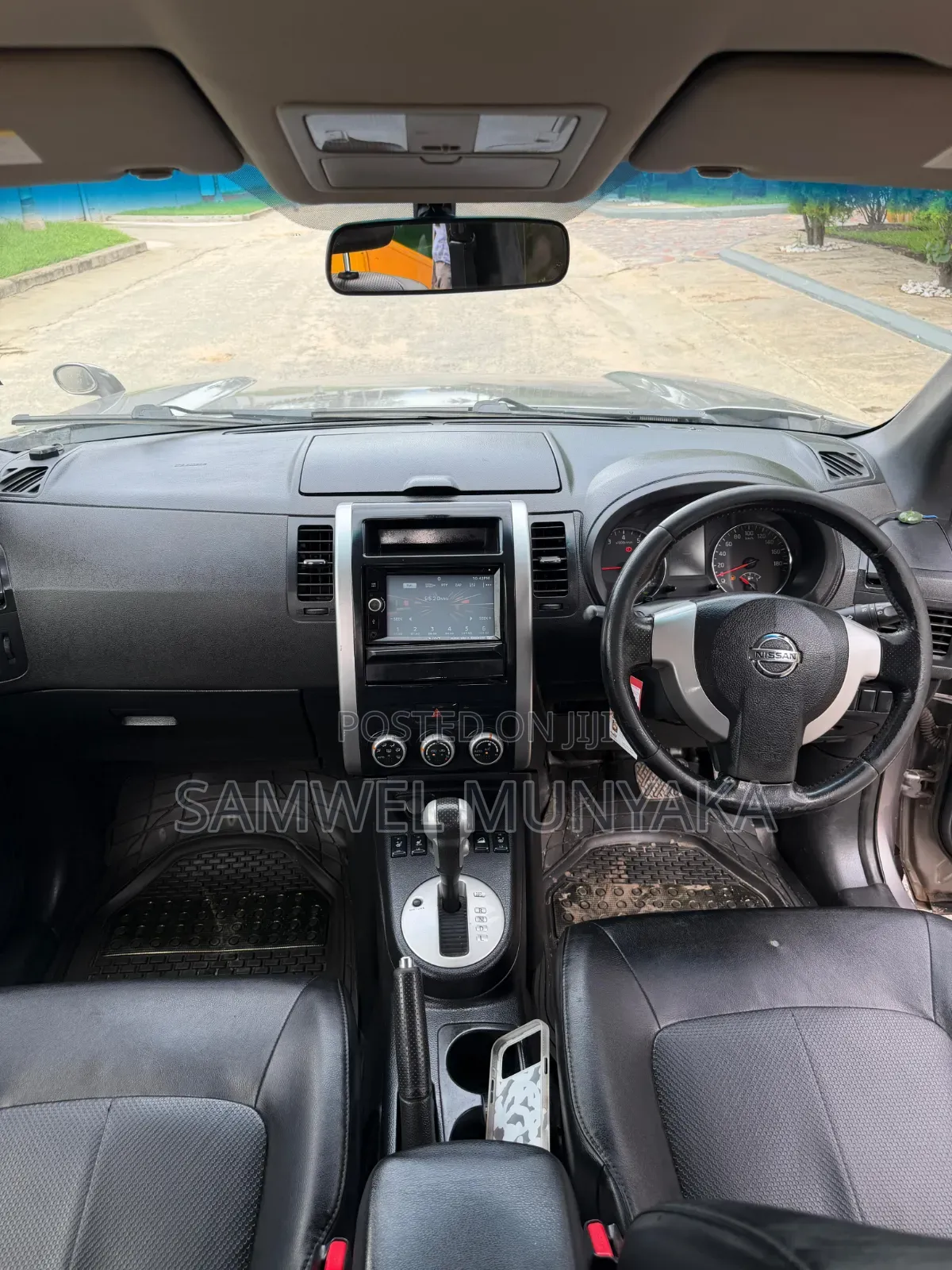 Nissan X-Trail 2.0 Petrol FWD 2013 Gray