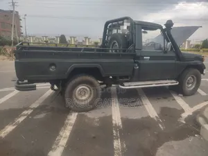 Toyota Land Cruiser 1991 Green