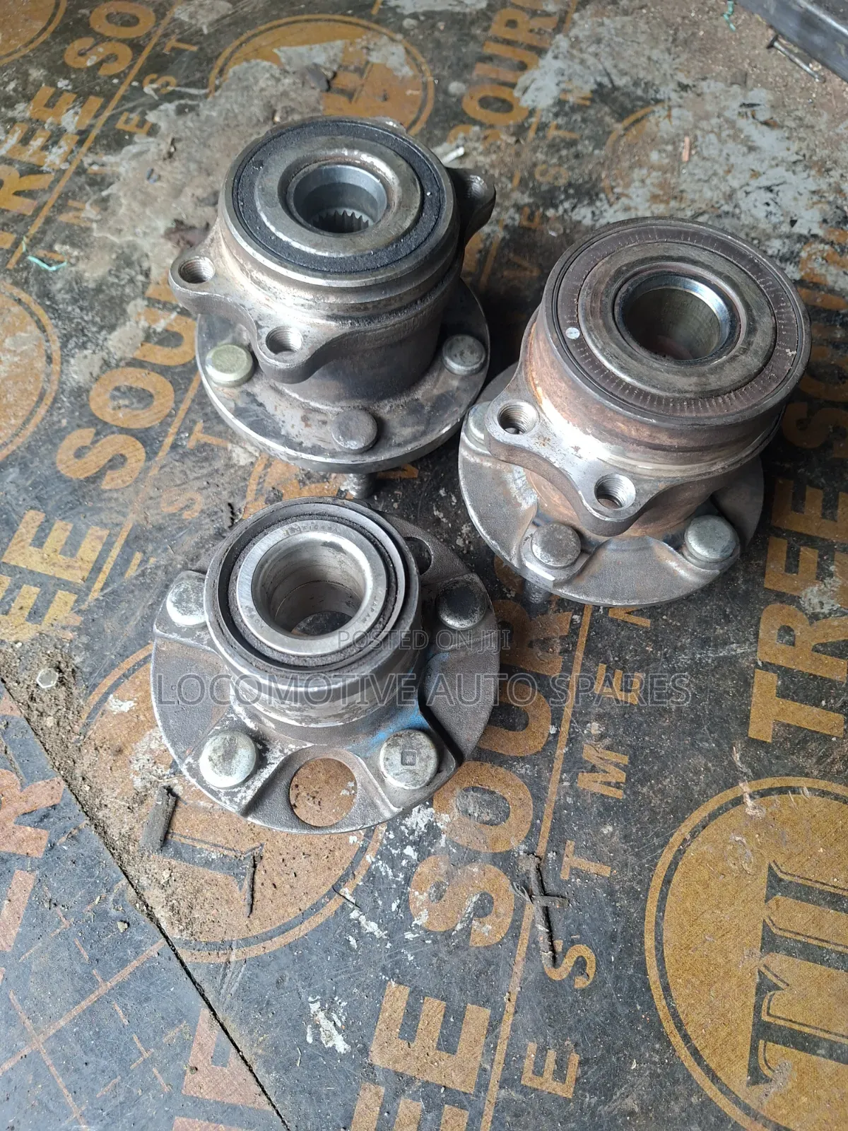 Rear Hub Subaru Legacy Old Model