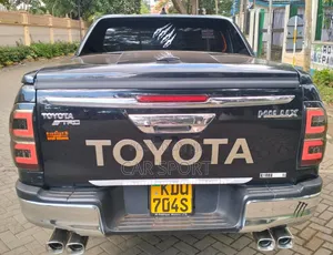 Toyota Hilux 2018 Black