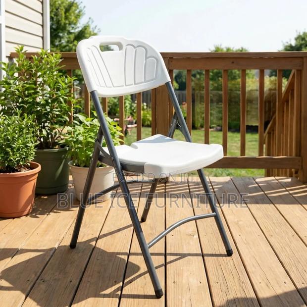 Classic Fold Chair