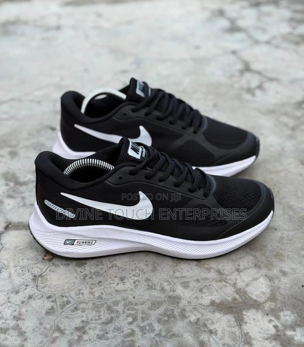 Nike Zoom Sneakers