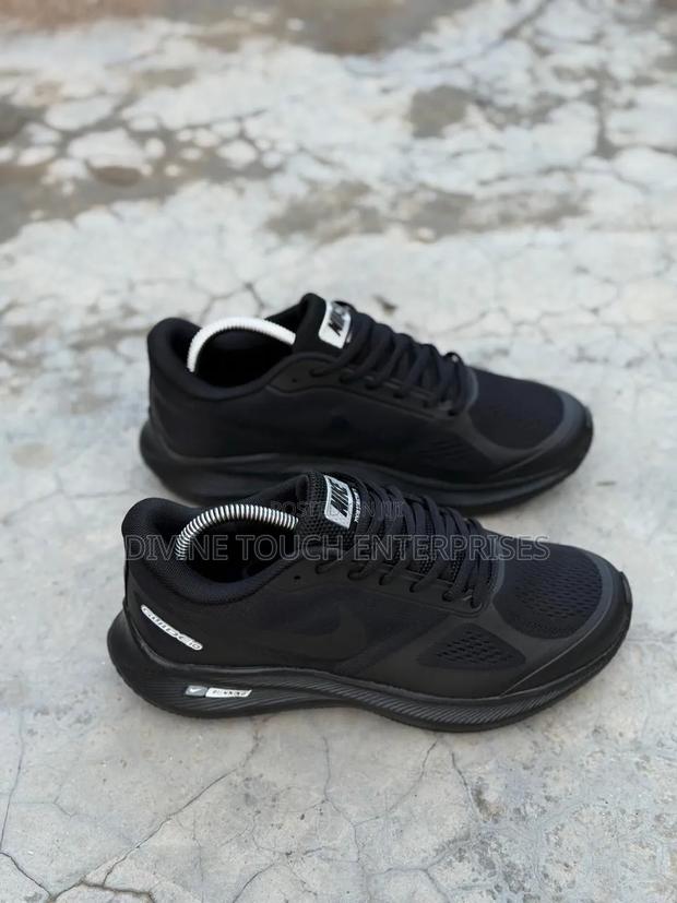 Nike Zoom Sneakers - thumbnail 2