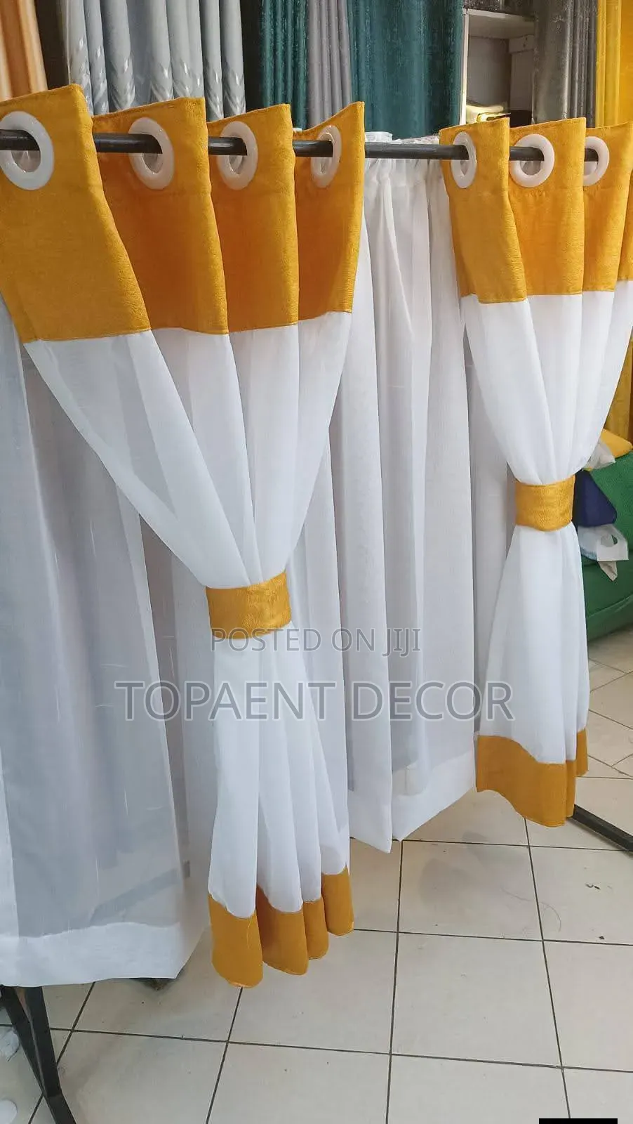 Kitchen Blended Orange and White Window Set