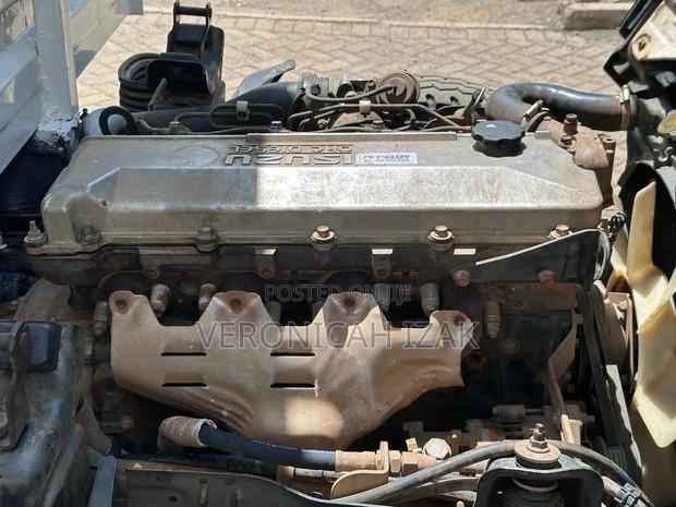Isuzu NKR 2018 - thumbnail 13