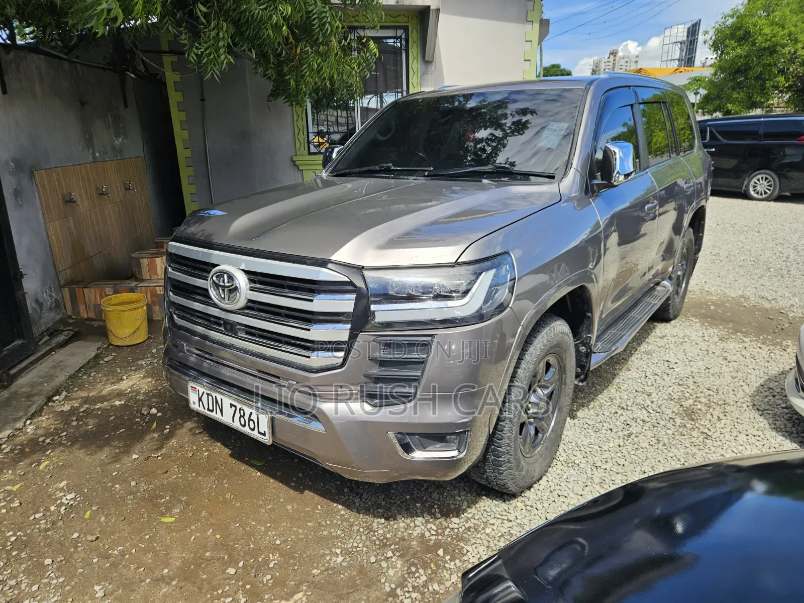 Toyota Land Cruiser 2012 Gold