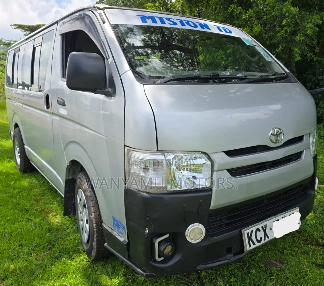 Toyota HiAce 2013 Silver