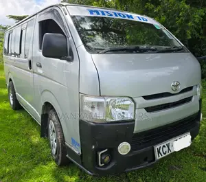 Toyota HiAce 2013 Silver