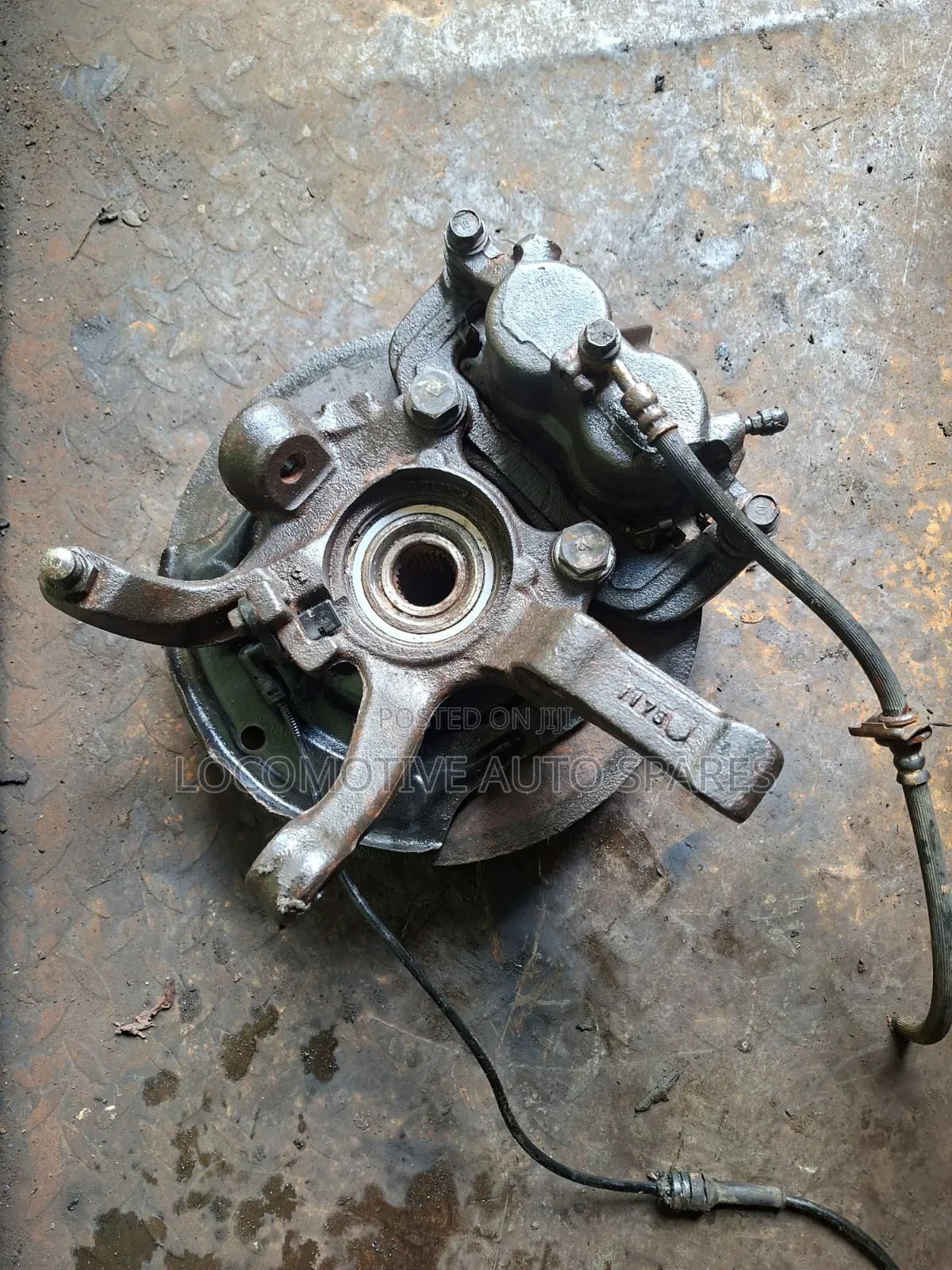 Xtrail T30 Front Hub