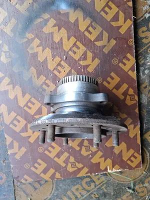 Front Hub Toyota 7l Hiace