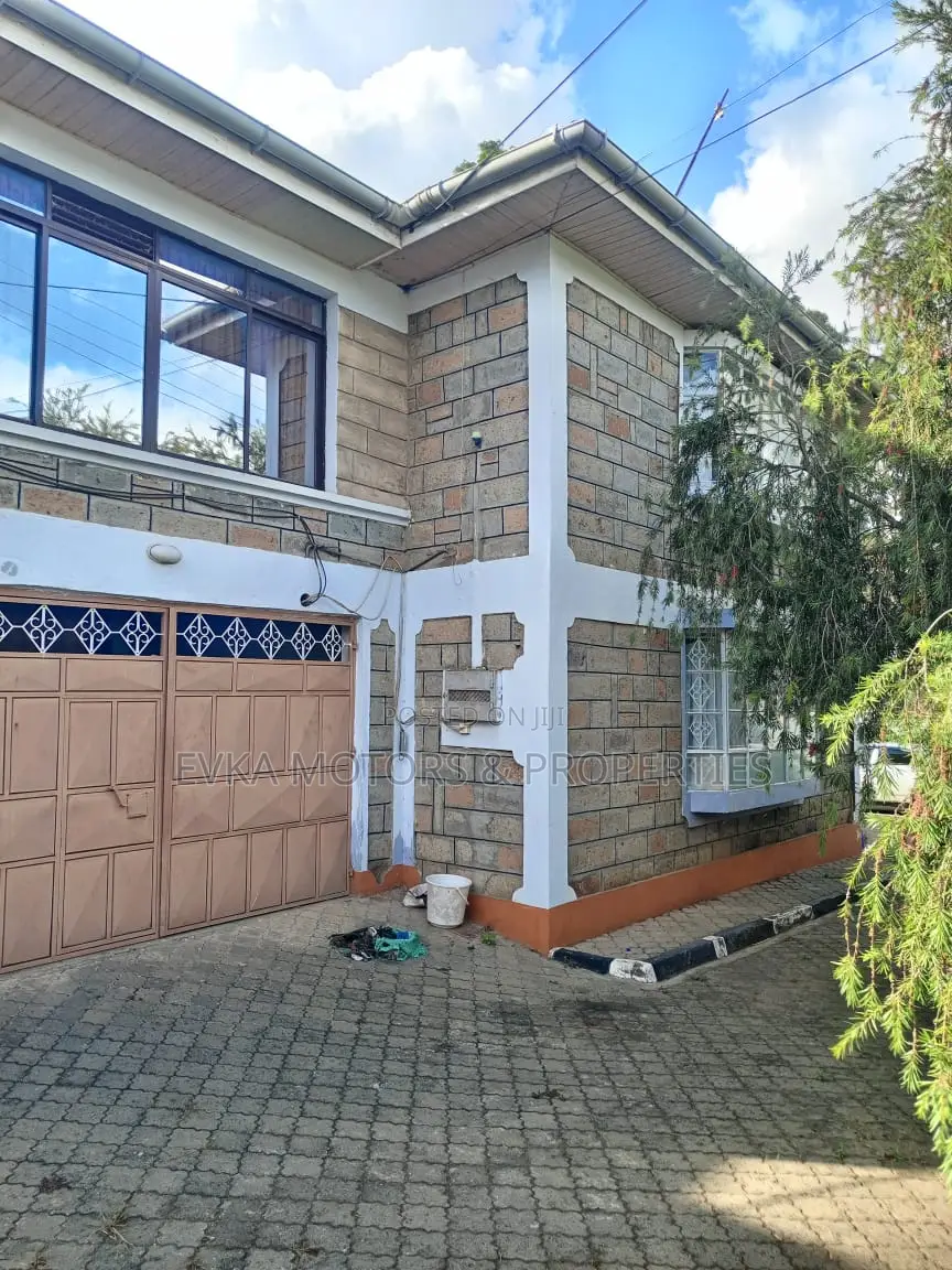 Furnished 4bdrm Mansion in Utawala for sale