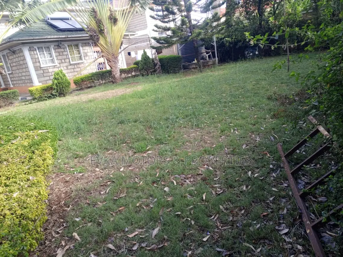 Furnished 4bdrm Mansion in Utawala for sale