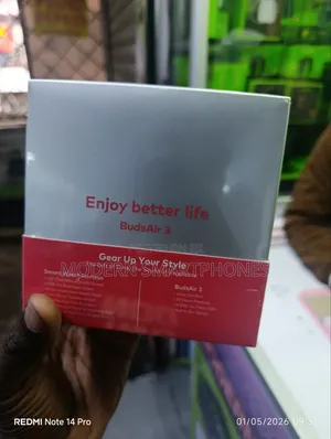 Itel Smart Watch Horizon (Chain Strap) + Free Bud Air 3 Earbuds