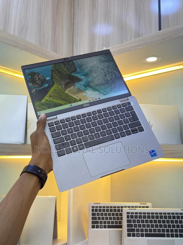 Laptop Dell Latitude 5320 16GB Intel Core i7 SSD 512GB - thumbnail 6