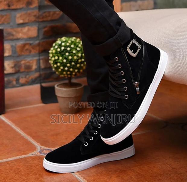 Unisex Suede Boots - thumbnail 4