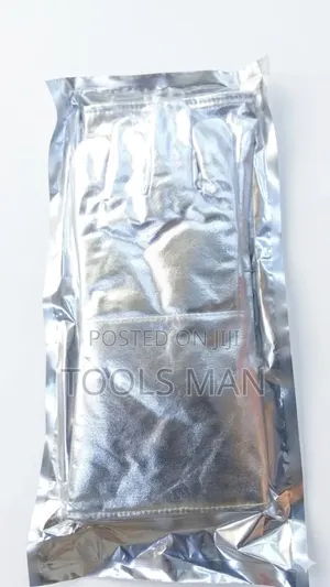 Heat Resistant Aluminized Industrial Hand Gloves.