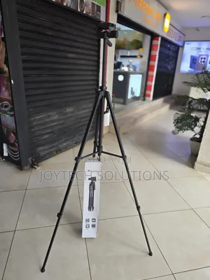 High Quality 3560 Tripod – Smooth Pan Head + Tall Stand