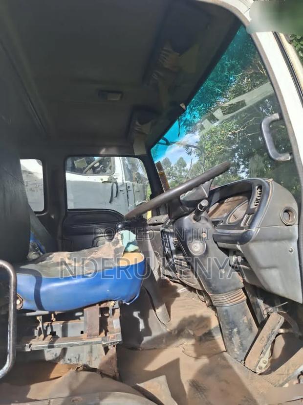 Isuzu FSR Tipper 2015 White - thumbnail 6