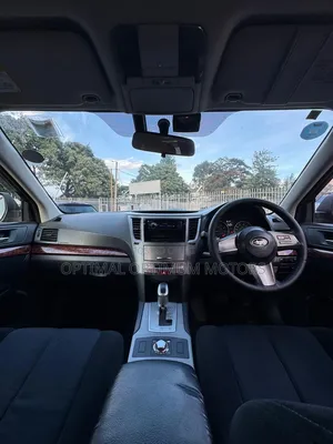 Subaru Outback 2.5i 2010 Maroon