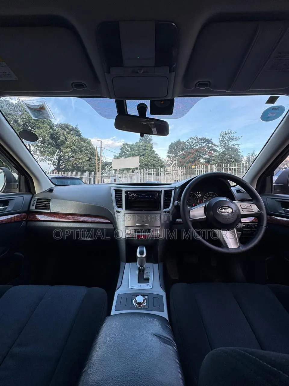 Subaru Outback 2.5i 2010 Maroon