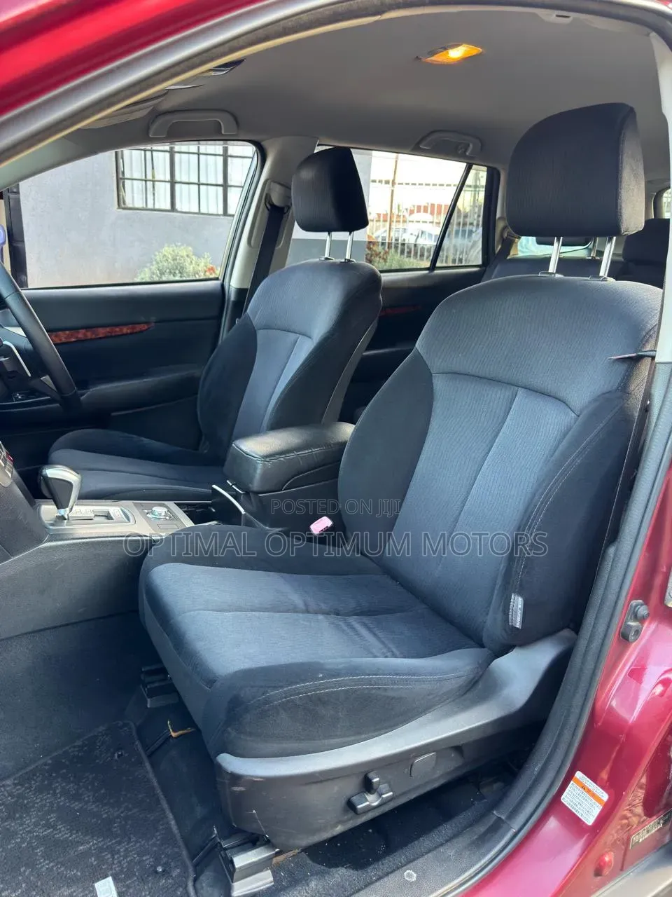 Subaru Outback 2.5i 2010 Maroon