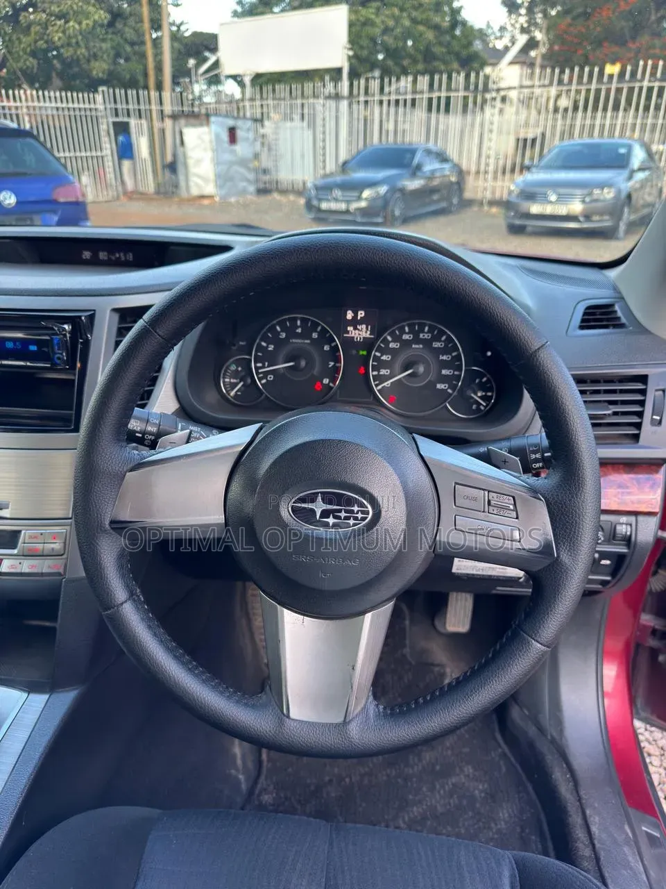 Subaru Outback 2.5i 2010 Maroon