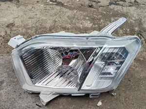 Headlight/Head Lamp Probox/Succeed New Model 2015 +