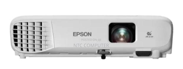 Epson Eb-E12 Xga 3600 Lumen Projector - thumbnail 2