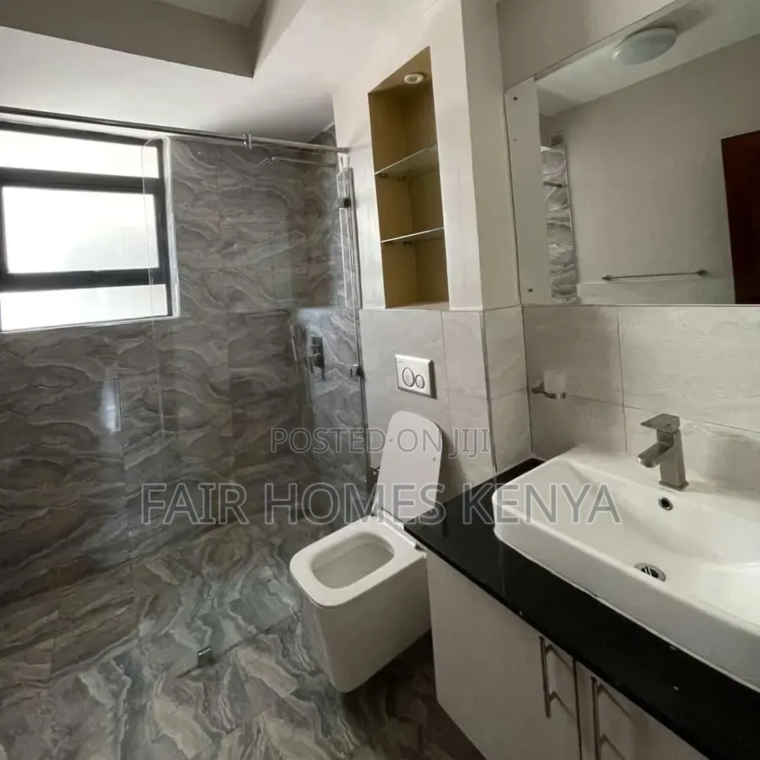 4bdrm Duplex in Riverside Drive for rent