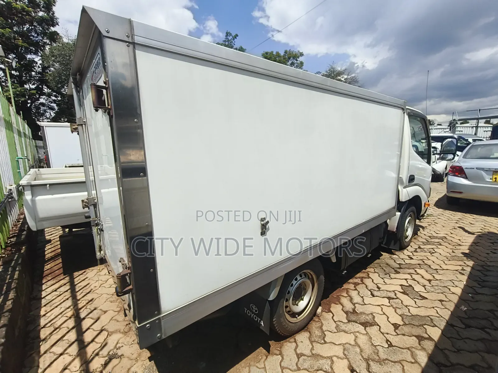 Dyna Fridge Body