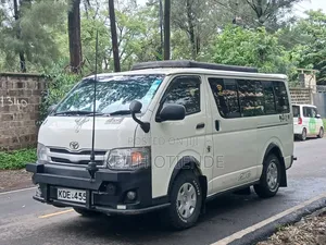 Toyota Regius 2013 White