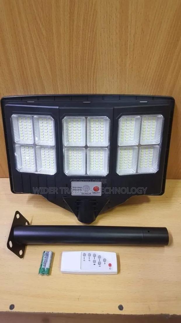 High-Quality Solar Street Light With Human Motion Sensor 500wats - main view