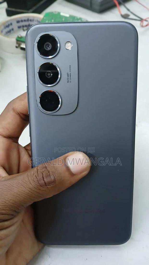 Tecno Spark 40 Pro+ 256 GB Black - thumbnail 2