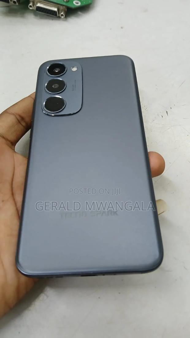 Tecno Spark 40 Pro+ 256 GB Black - thumbnail 3