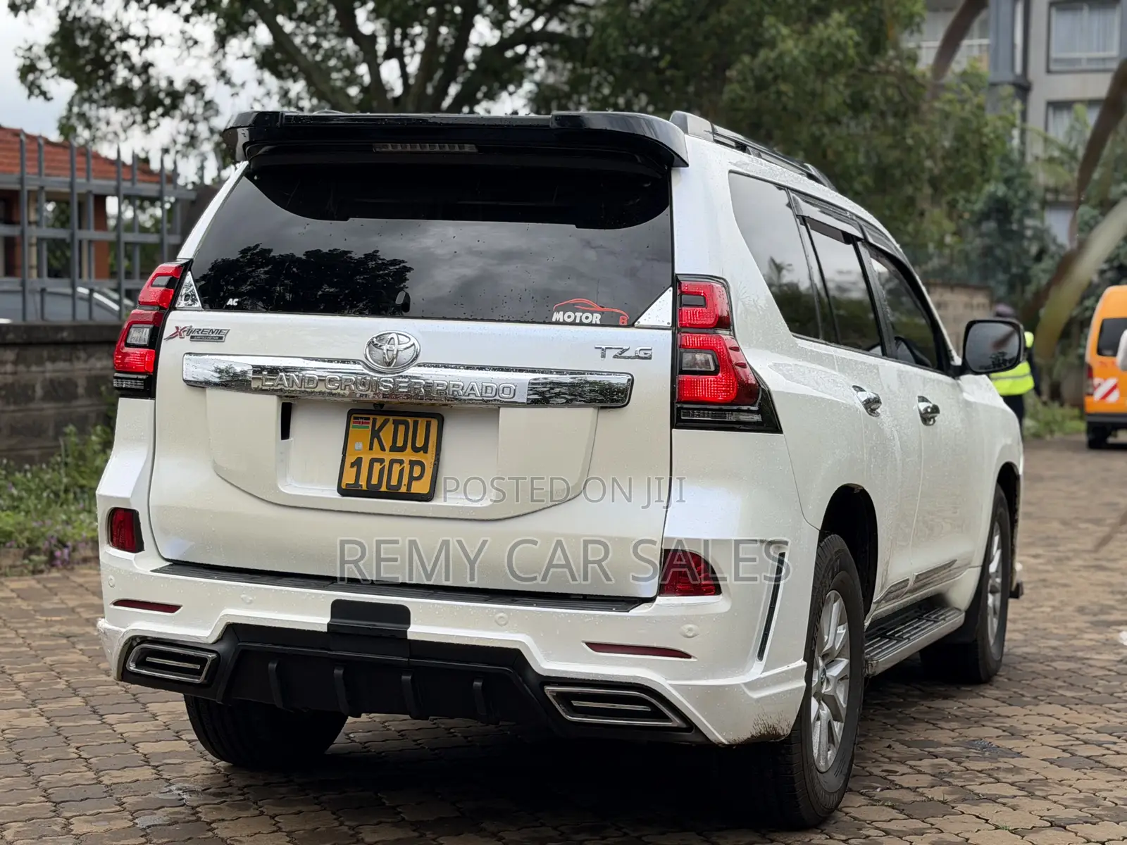Toyota Land Cruiser Prado 2015 White