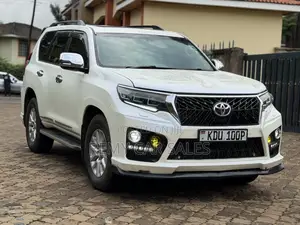 Toyota Land Cruiser Prado 2015 White