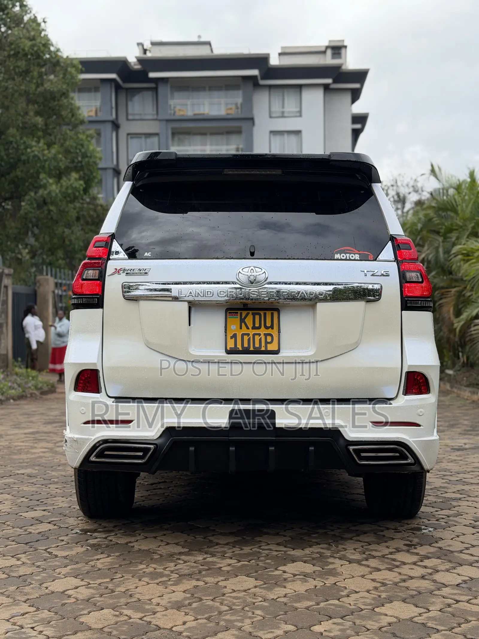 Toyota Land Cruiser Prado 2015 White