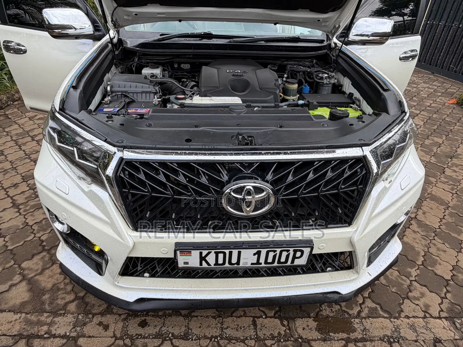 Toyota Land Cruiser Prado 2015 White