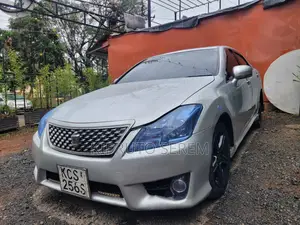 Toyota Crown 2011 Silver