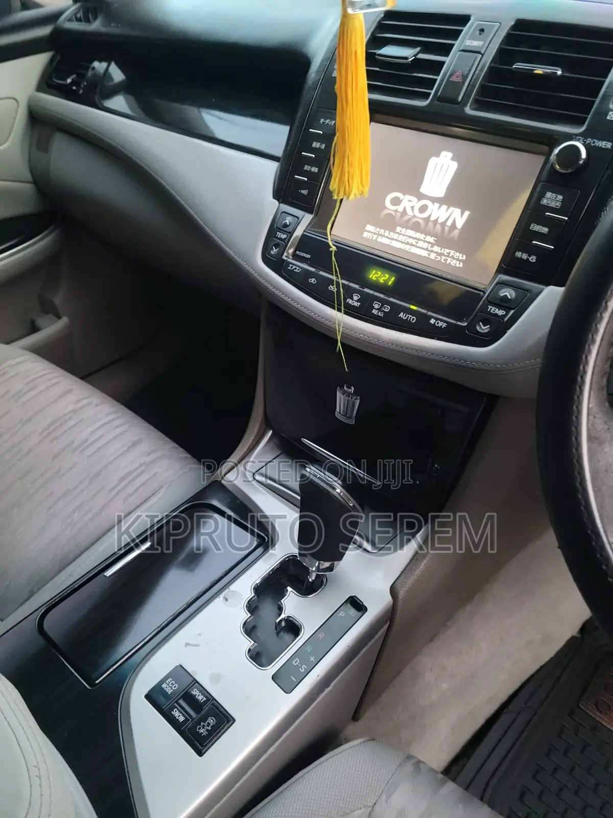 Toyota Crown 2011 Silver