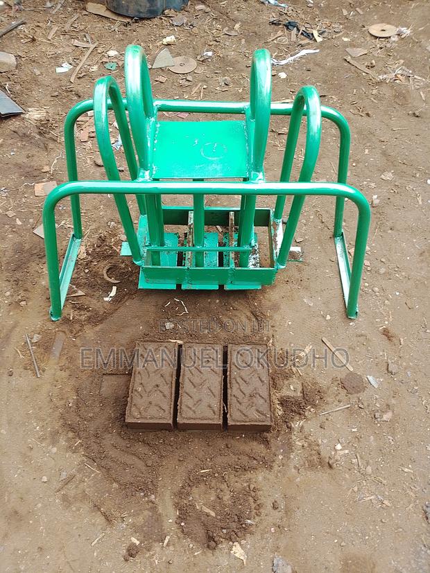 Manual Cabro Making Machine