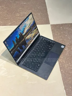 New Laptop Dell Latitude 7390 8GB Intel Core i7 SSD 256GB