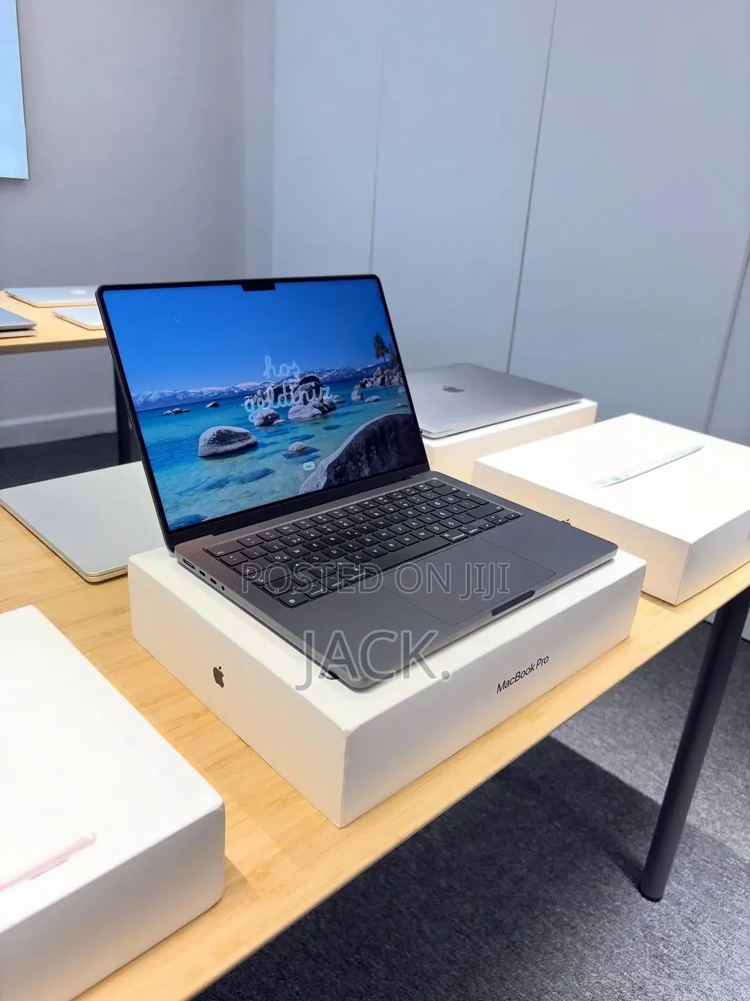 Laptop Apple MacBook Pro 2024 M4 Pro 24GB Apple M4 Pro SSD 512GB