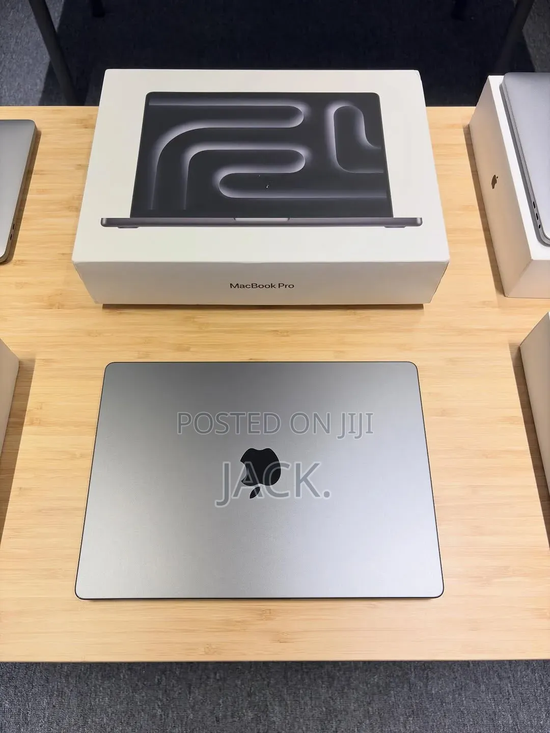Laptop Apple MacBook Pro 2024 M4 Pro 24GB Apple M4 Pro SSD 512GB