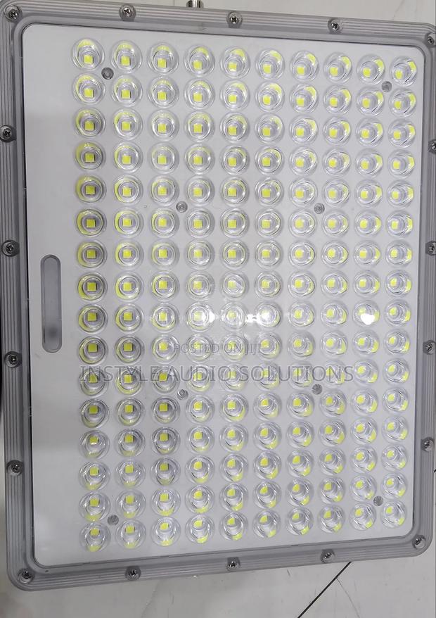 800w Powerful Solar Floodlight With Automatic Sensor 12 Hours - thumbnail 3