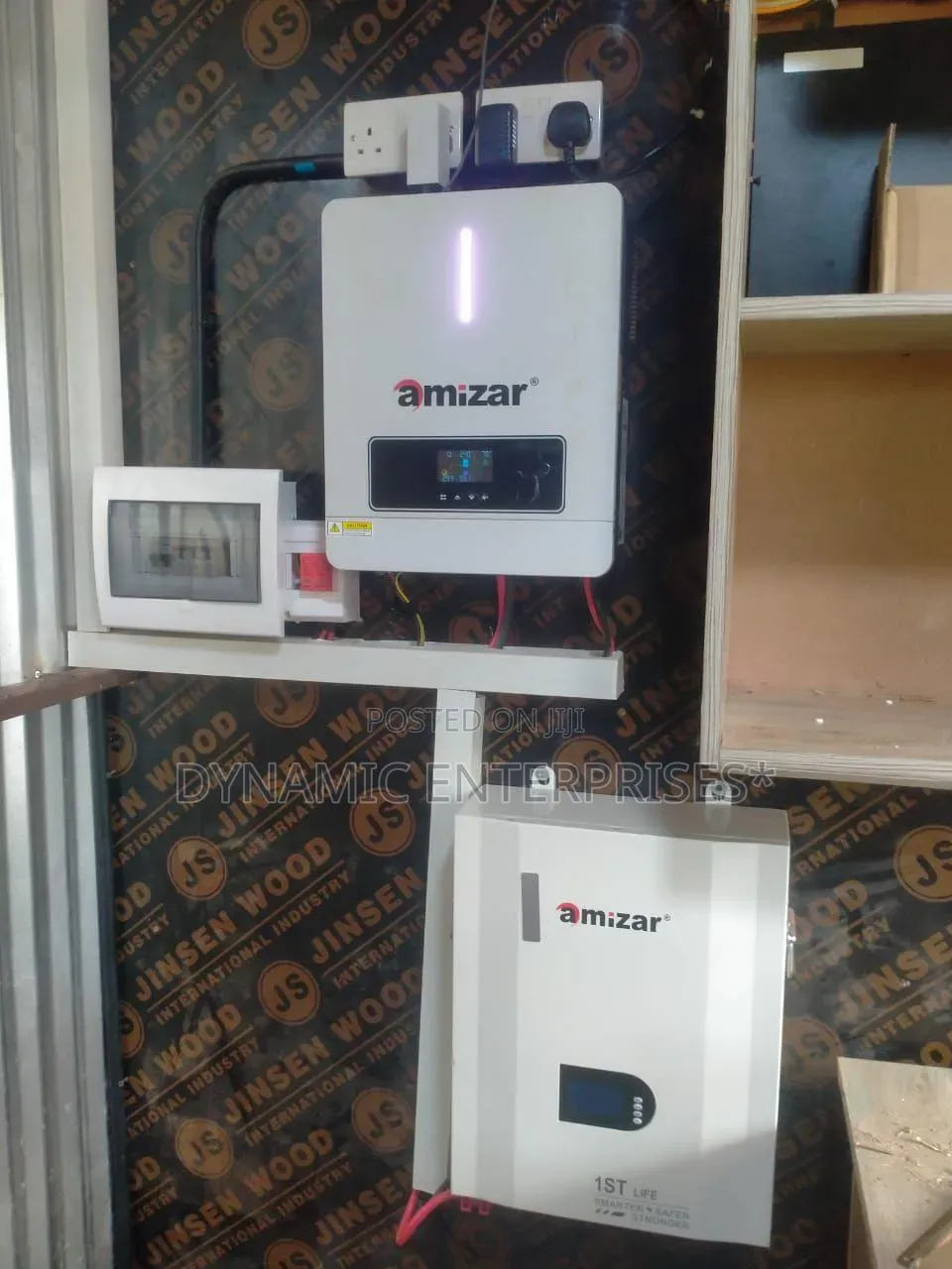 Amizar Hybrid Solar Inverter System