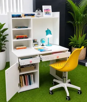 Desk on Sale . Pay on Delivery