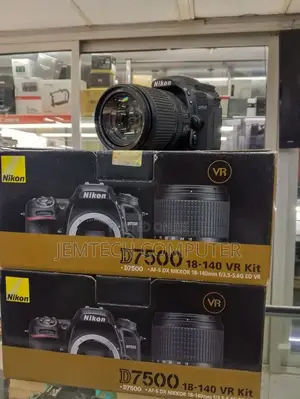 Nikon D7500 DSLR Camera With Af-S Dx 18-140mm F/3.5-5.6g Ed Vr Lens